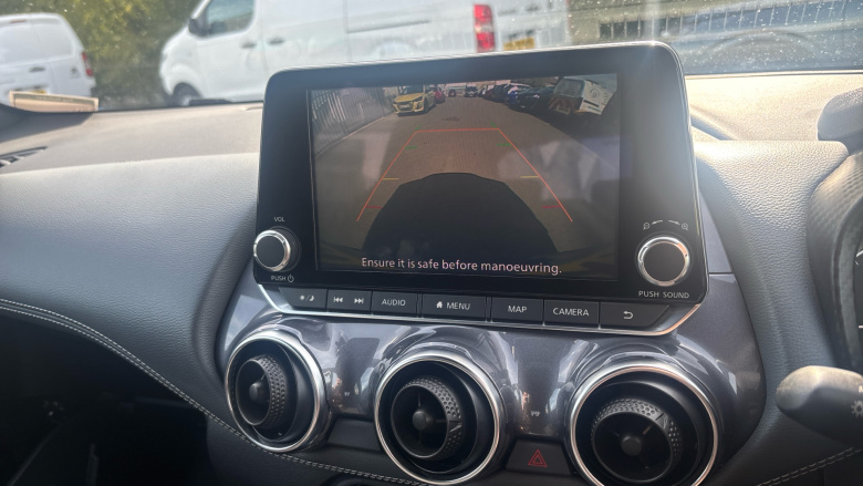 Nissan Juke 1.0 DiG-T 114 N-Connecta 5dr DCT Petrol Hatchback